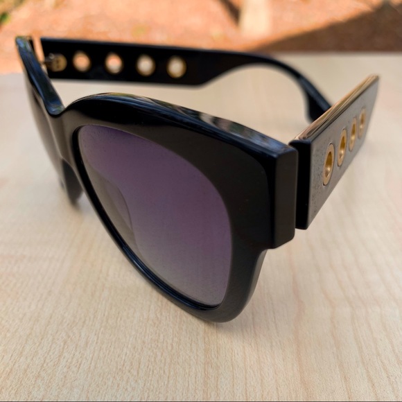 authentic ✅ NEW Alexander McQueen Sunglasses LUXE BLACK CATEYE & GOLD GROMMET - Picture 2 of 9